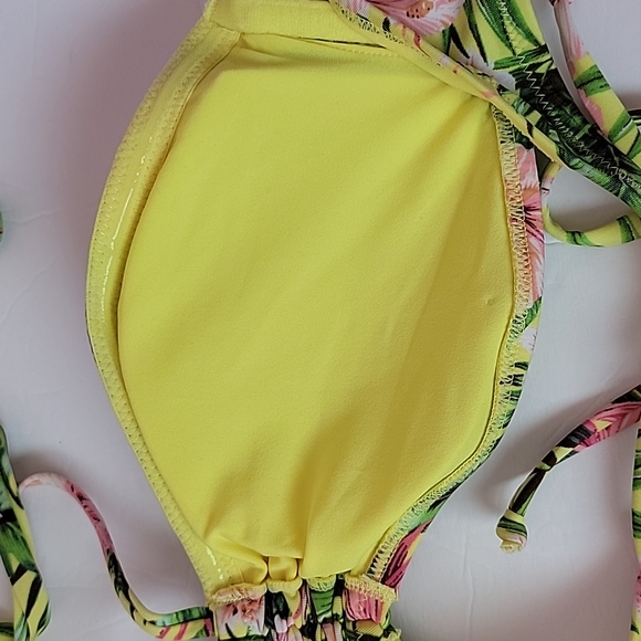 H&M Padded Bikini Top/ 12. - Picture 3 of 11